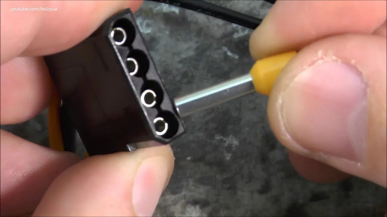 Как вытащить пин из разъема. Обжимная клема molex 2510. пины molex. разъём molex 4 pin разобрать. вытащить пин из molex.