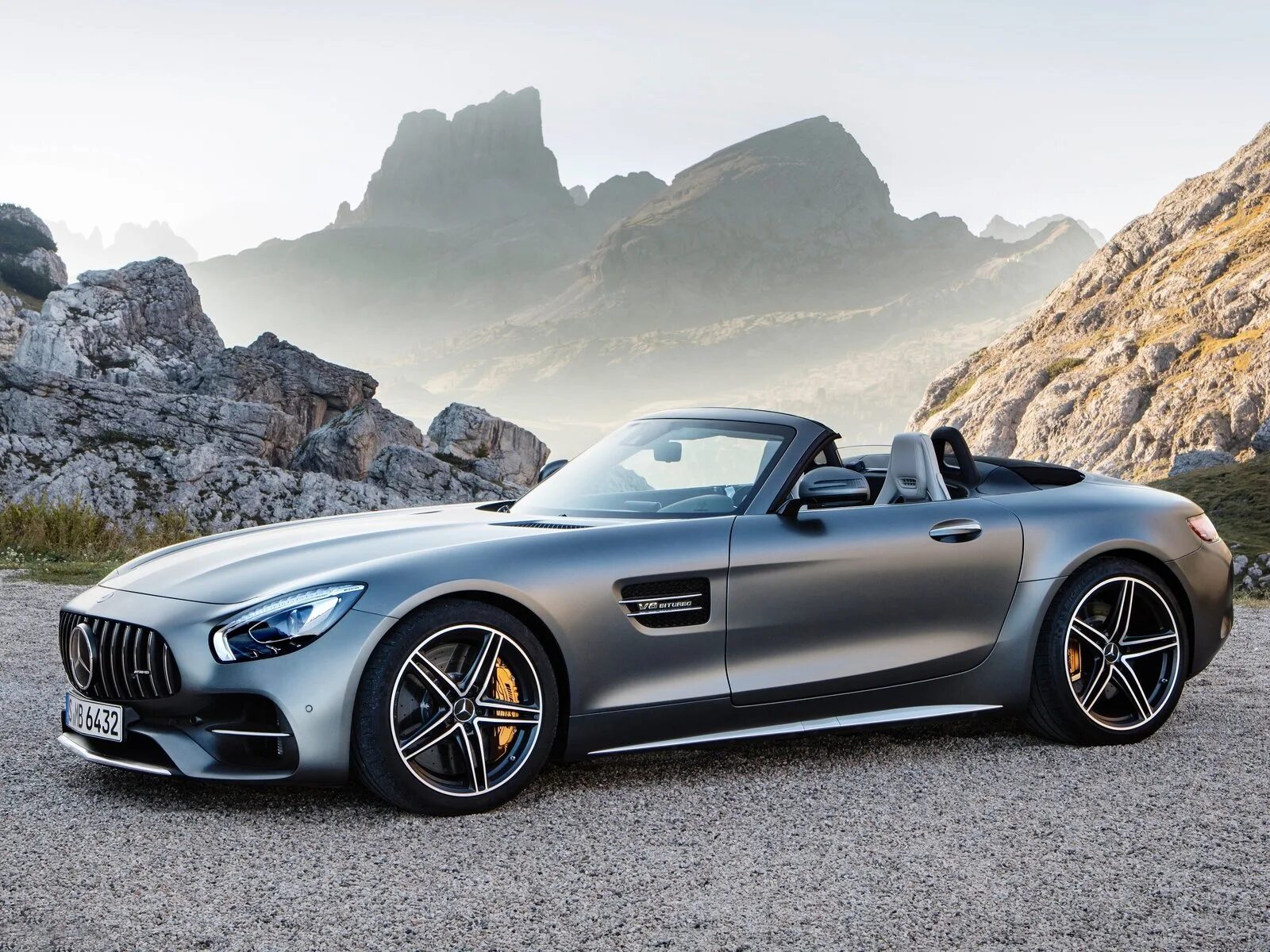 Mercedes-amg gt s roadster родстер. мерседес амг родстер 2020. мерседес амг гт 2018 кабриолет. Mercedes amg roadster. Mercedes amg gt roadster.
