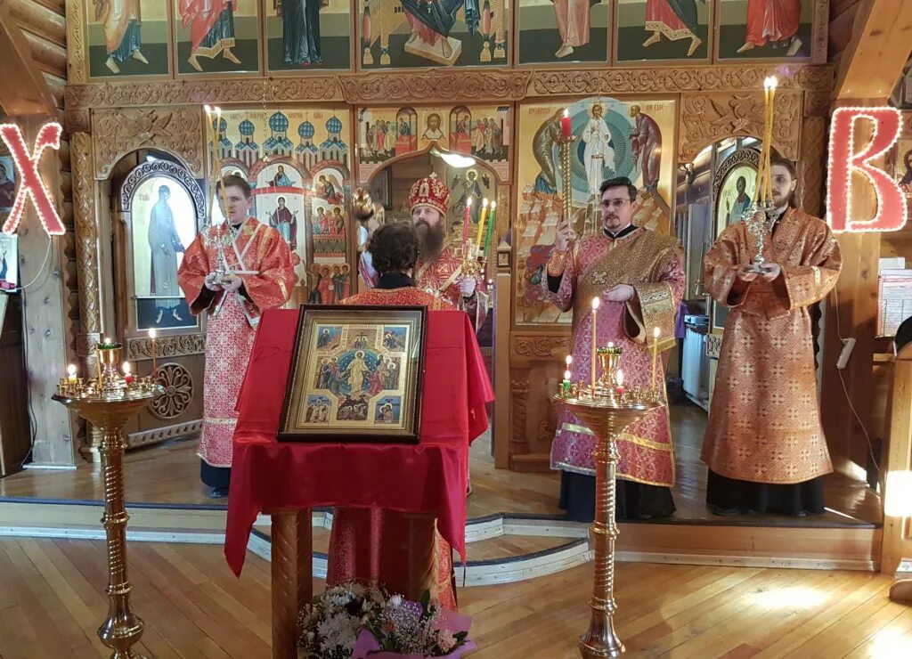 Православная гимназия рядом с храмом преображения господня сургут. Архипастырь. Чувашия, кушниковский храм преображения господня. Церковь белый яр сургут кто священник. Богослужение в храме преображения господня сургут.