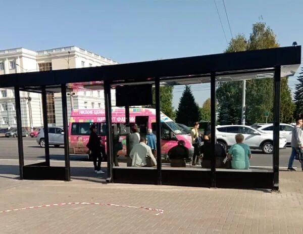 Площадь автобусной остановки