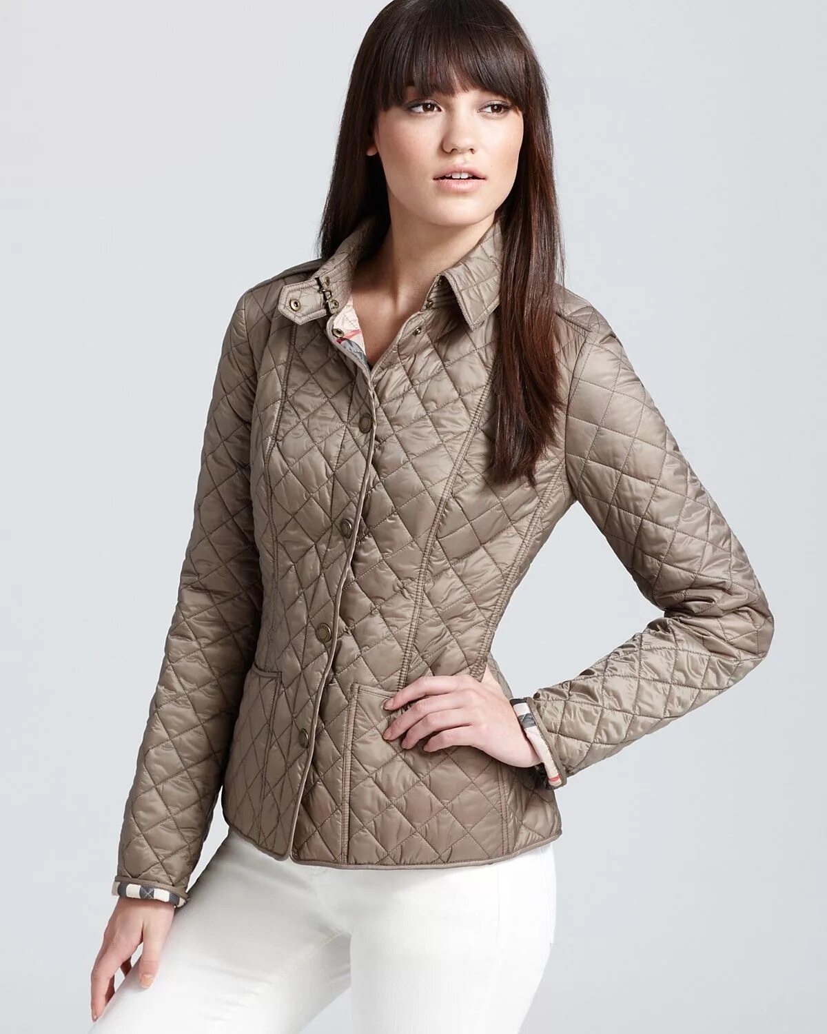 Куртка стеганая Witt 623787. Burberry Quilted Jacket women. Стеганый жакет Барберри. Куртка Gianni женская стеганая 2023. Тонкая стеганая куртка