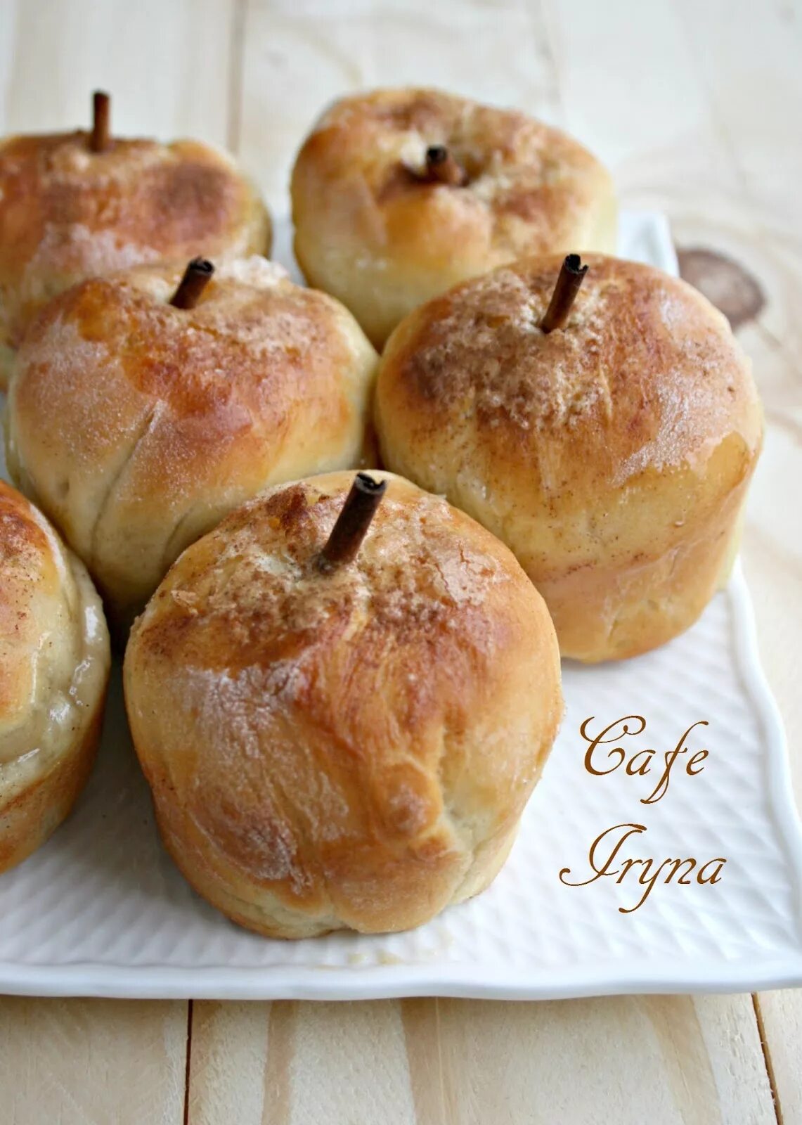 выпечка из дрожжевого теста с яблоками. пирожки дрожжевые с яблоками. пирожки с яблоками. пирожки дрожжевые с яблоками. пирожки с яблокблоками.