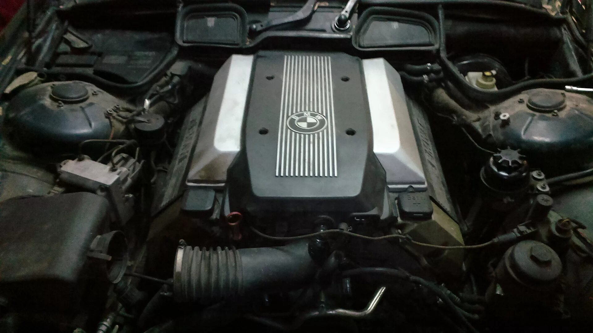 4. Двс н63 бмв х6. 4. Моторы бмв новые. Bmw m5 f10 engine.