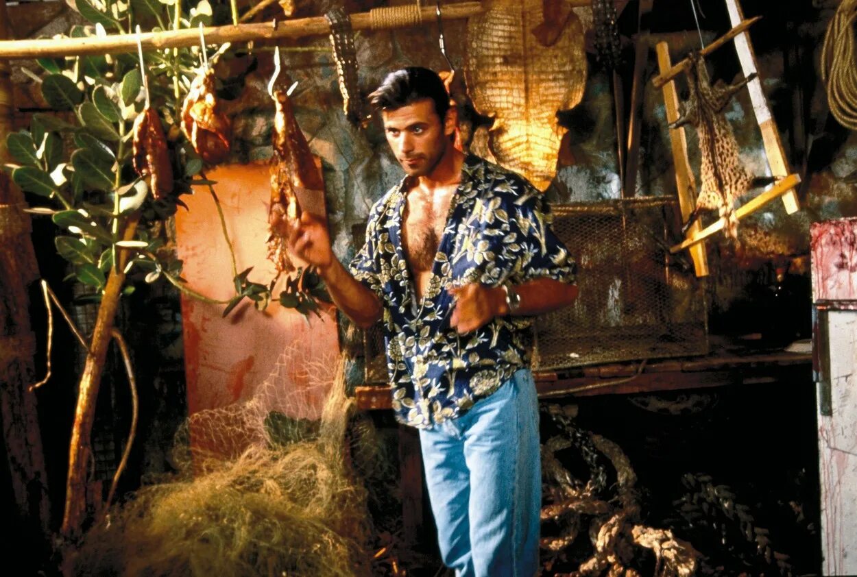 Тропическая жара сериал 1991 1993. Роб стюарт актер. Тропическая жара сериал. Тропическая жара сериал. Tropical heat.