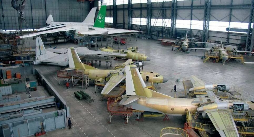 Авиастроение в мире. Авиастроение в мире. Завод боинг в сша. Авиастроение в мире. Сборочная линия boeing 787.