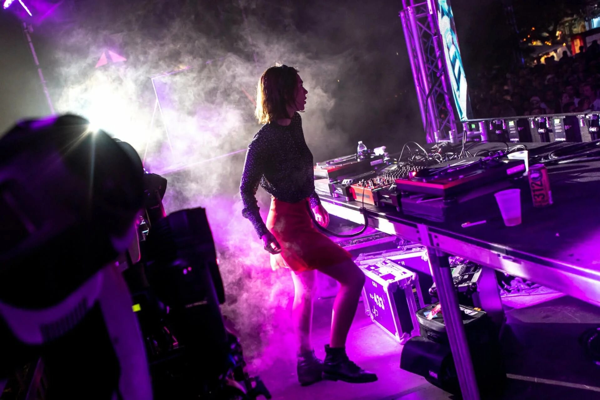 Nina Kraviz. Nina Kraviz киберпанк. Nina Kraviz +18.