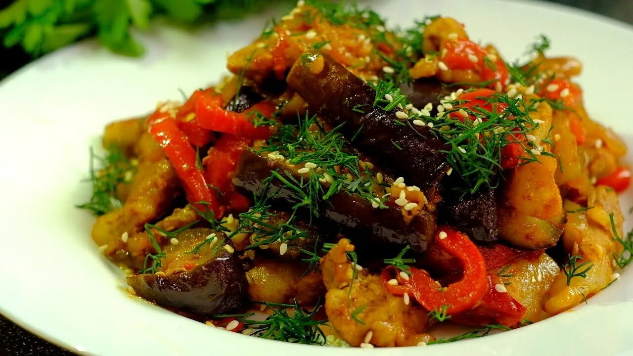 Мясо с болгарским перцем и баклажаном. Курутоб с мясом. Маринованные баклажаны с болгарским перцем. Мясо с баклажанами и болгарским перцем. Тушёное мясо с овощами ооочень вкусно.