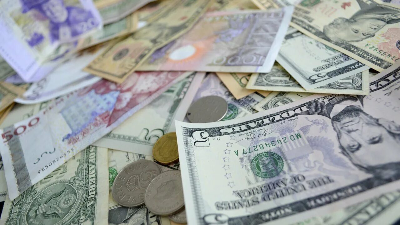 Курс валюты деньги. Доллар и евро. Валюта. Доллар мировая валюта. Dollar Kursi.