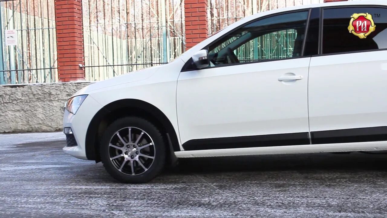 Шкода йети молдинги. Молдинги шкода рапид 2016. Молдинги двери шкода. Молдинг дверей на шкоду фабия комби 2001г. Молдинг на шкода фабия 2.