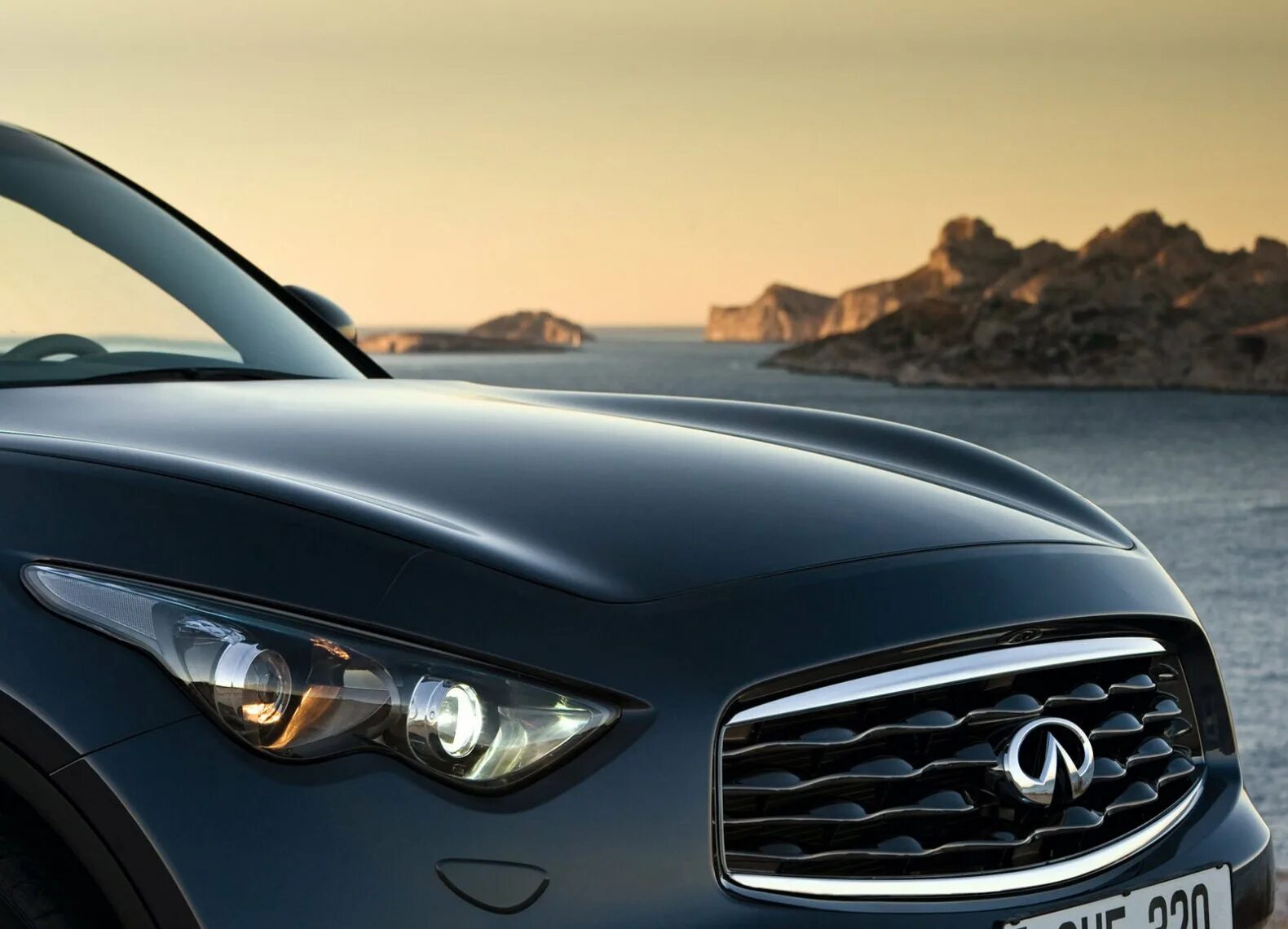 Инфинити 2013 белый fx. Infiniti qx70 обои. Картинки телефона инфинити. Картинки телефона инфинити. Картинки телефона инфинити.