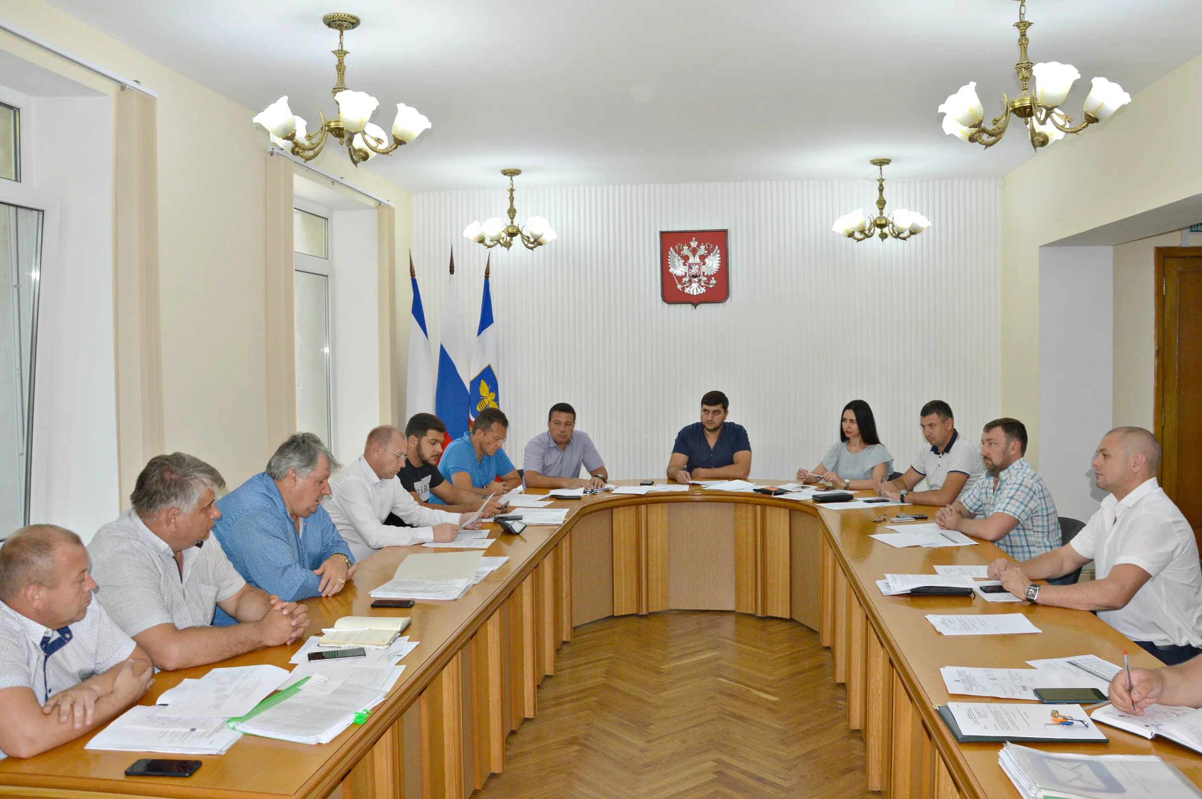 Мэр города симферополь 2019. Глава администрации симферополя елена проценко. Глава администрации города симферополя республики крым. Ул крымских партизан симферополь. Крымжилсервис черноморское.