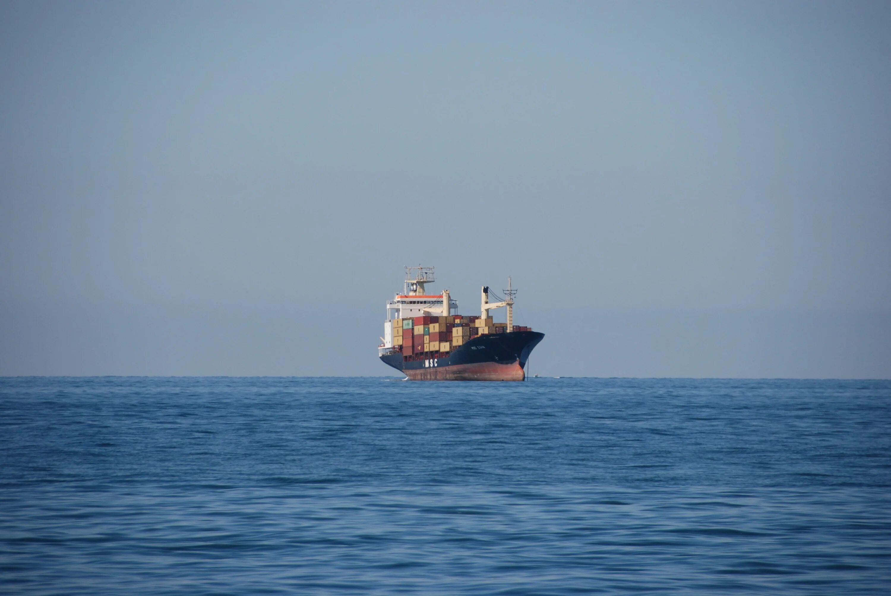 Пароходы черного моря. Судно в море. Суда в море. Корабль сухогруз.