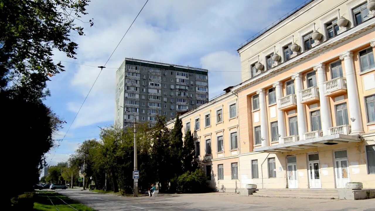 Маршрут 16 симферополь. Евпатория 16 этажка. ленина 16 симферополь. симферополь 16-тиэтажка.