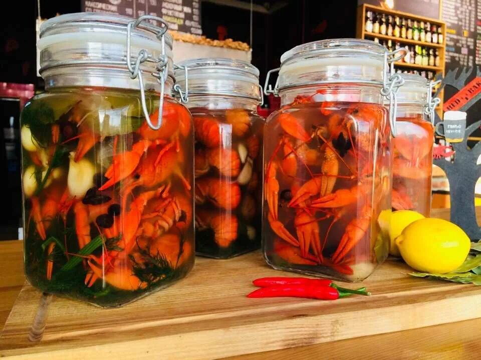 Крабы маринованные в банке. Раковый рассол. Попочки в банке закрутка. Раковыми шейками в банке. Раки в банке рецепт.
