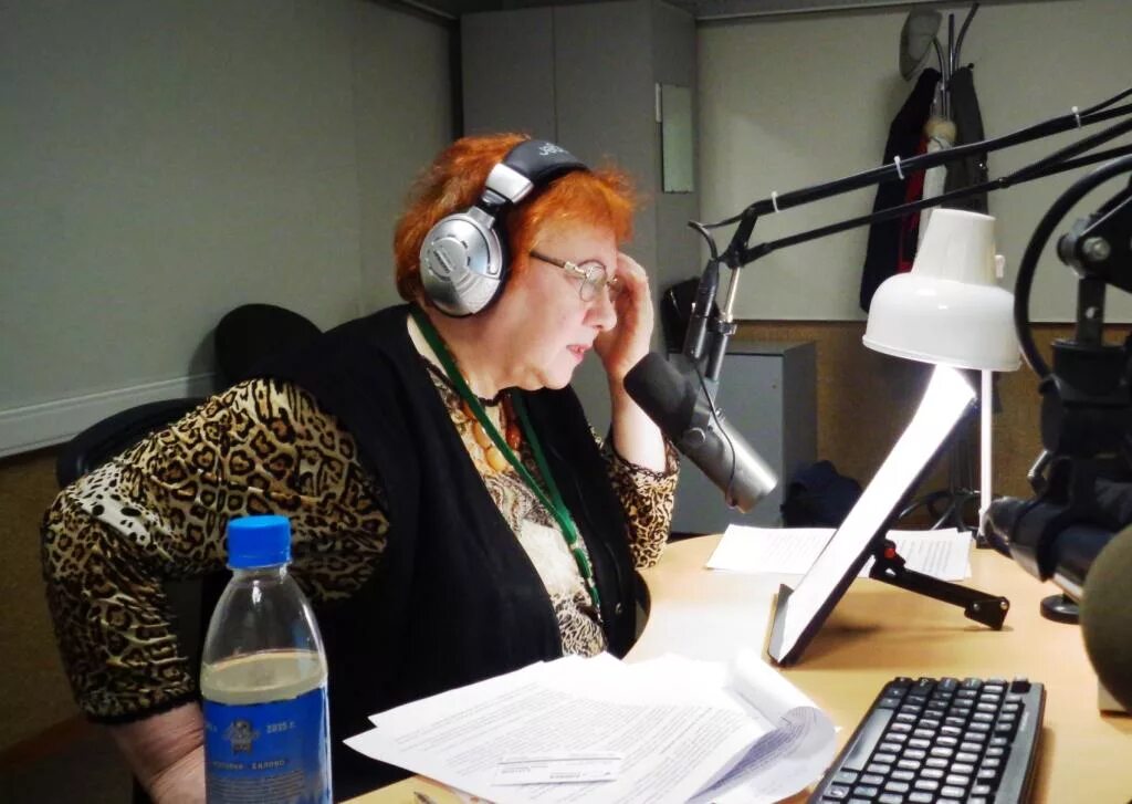 предтеченский михаил радиоведущий. радиоведущий. андрей дроздов эльдорадио. радио комсомольская правда санкт-петербург ведущие. лена денисова и семен зверев эльдорадио.