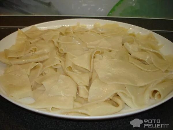 Бешбармак из курицы с картошкой. Как приготовить бешбармак с готовой лапшой. Бешбармак куриный. Мартин лапша для бешбармака. Как приготовить бешбармак с готовой лапшой.