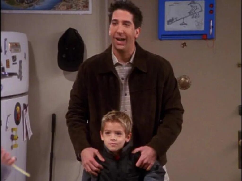 Ben from friends. Бена геллера в телесериале «друзья». Бен стиллер друзья. Коул спроус бен геллер. Сестры джо друзья.