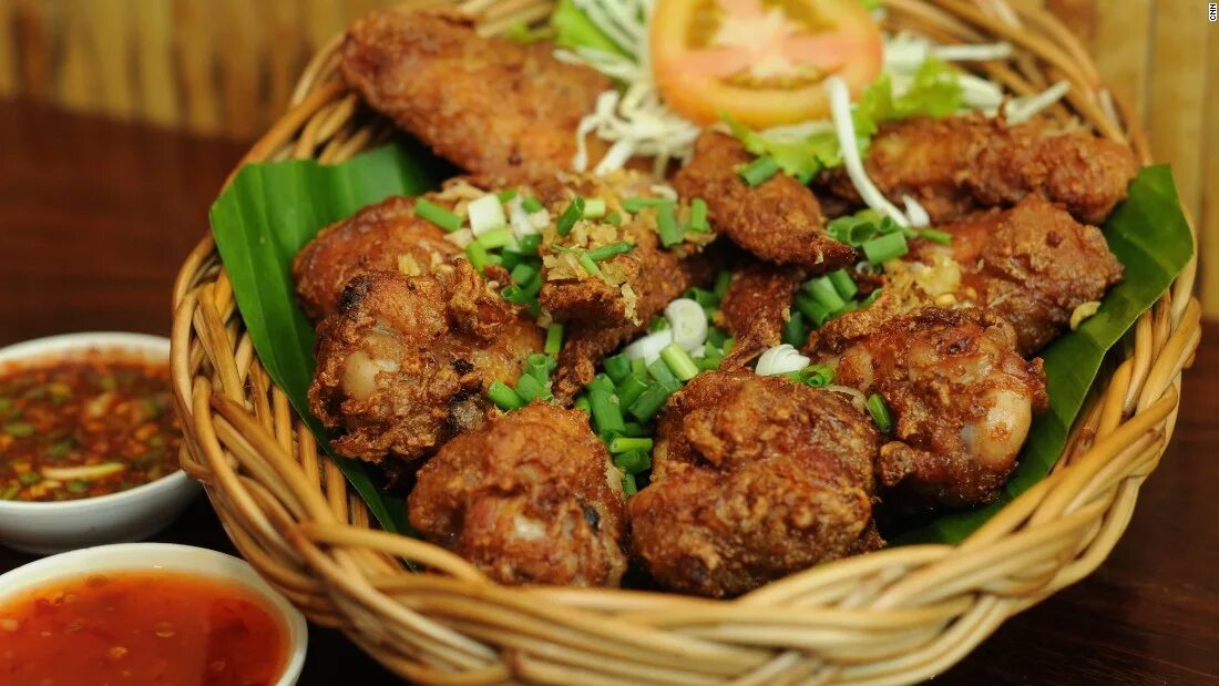 The best food in the world. Флагкыргызстана баскет чиккен. palang tod food. thai fried crackers. best food.