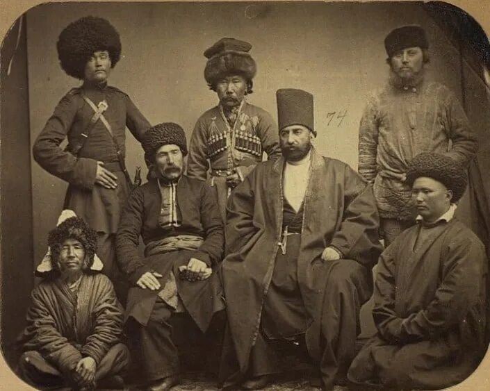 Поляков и.с. 1880 г. портрет жителей Астраханской губернии. Астраханские калмыки казаки. Астраханские татары 19 век. Волжские калмыки в 19-начале 20 века. Народы проживающие в астраханской области