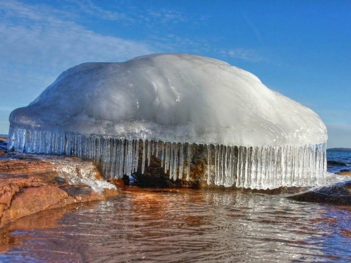 естественно редко. естественно редко. каменная волна в австралии. озоновая дыра в австралии. макияж со светлыми бровями.