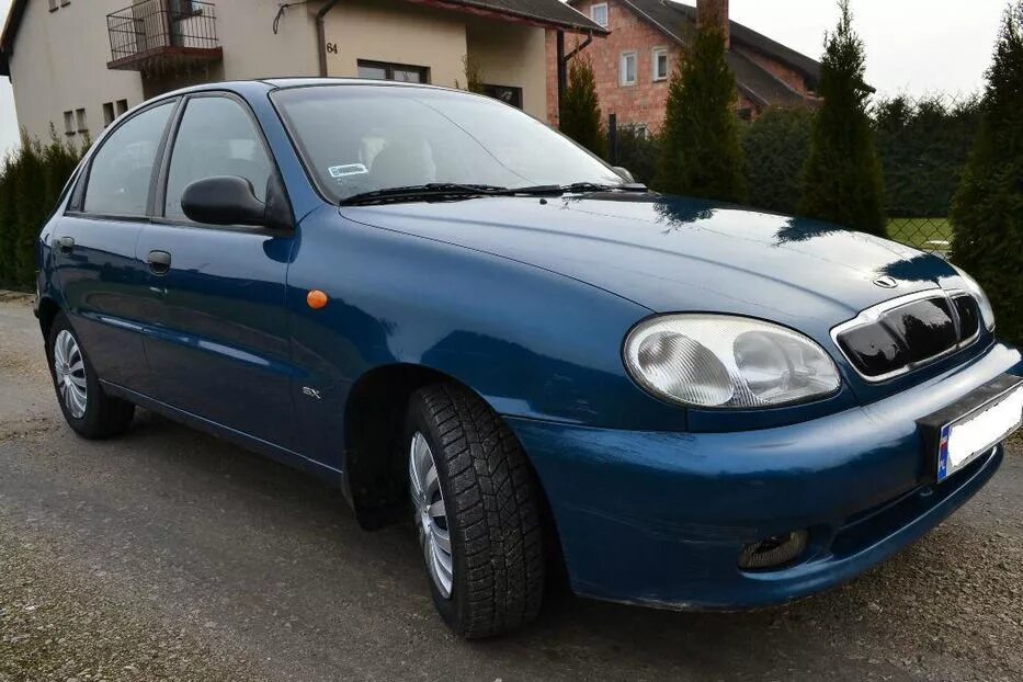 Daewoo lanos 2000 года. Машина Дэу Ланос. Шевроле Ланос 2000 года. Daewoo lanos Модельный ряд. Купить ланос московской области