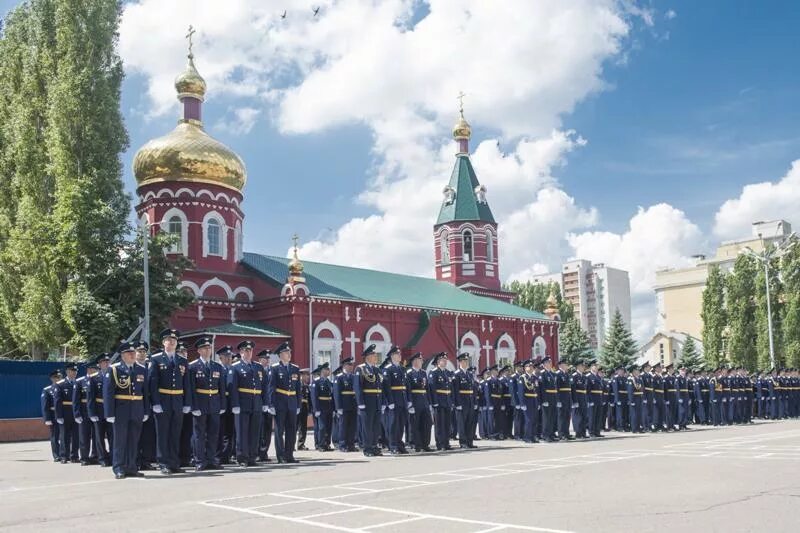 Военно воздушная академия г воронеж. ВУНЦ ВВС Воронеж. Воздушная Академия Воронеж. Воронеж военно воздушная Академия имени Жуковского и Гагарина. Храм ВУНЦ ВВС Воронеж.