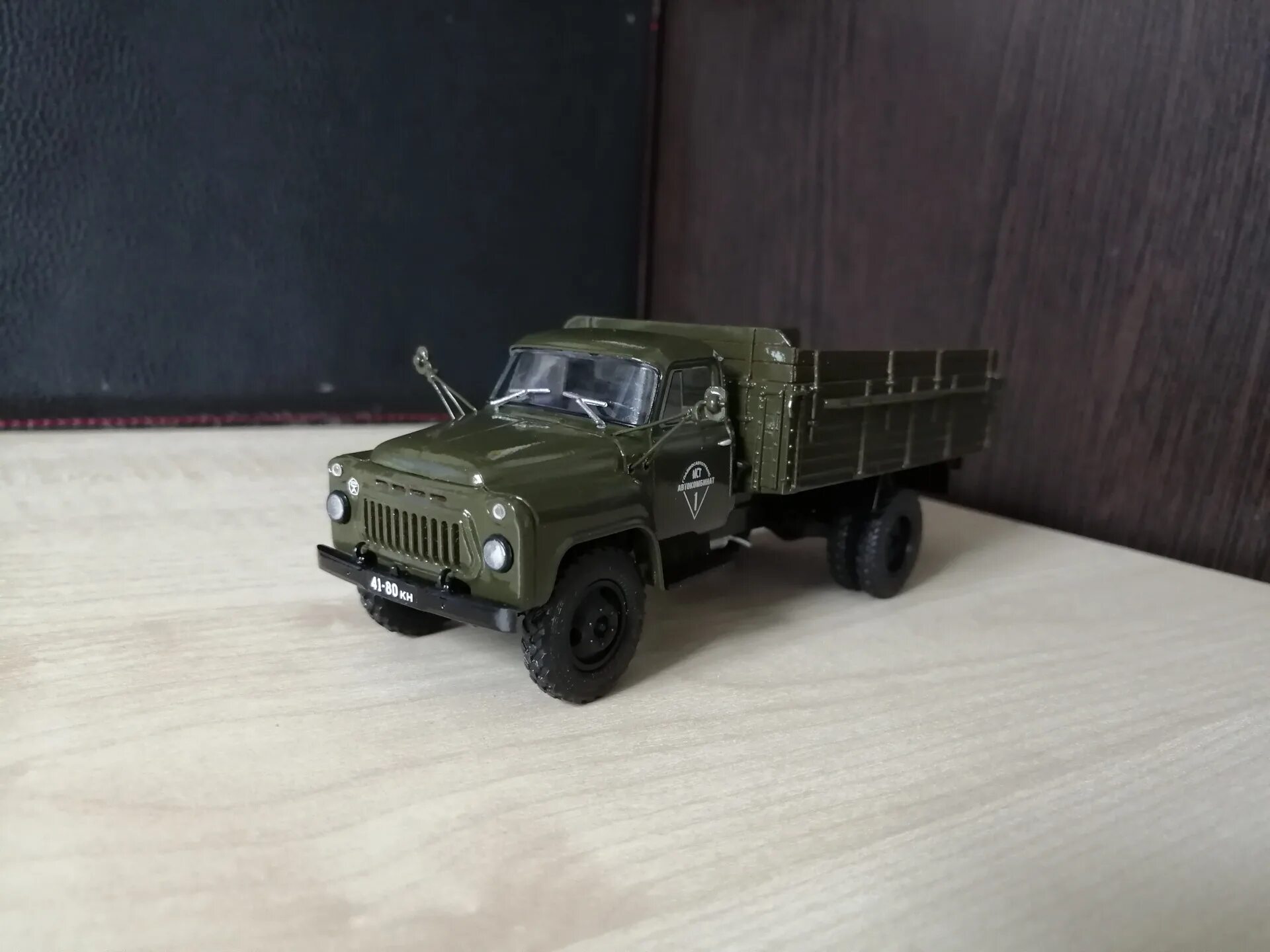 Наши грузовики 1 43. Газ тягач 1/43. Конверсии газ 53 1 43. Газ 53 модель 1 43. Яаз 200 1 43.