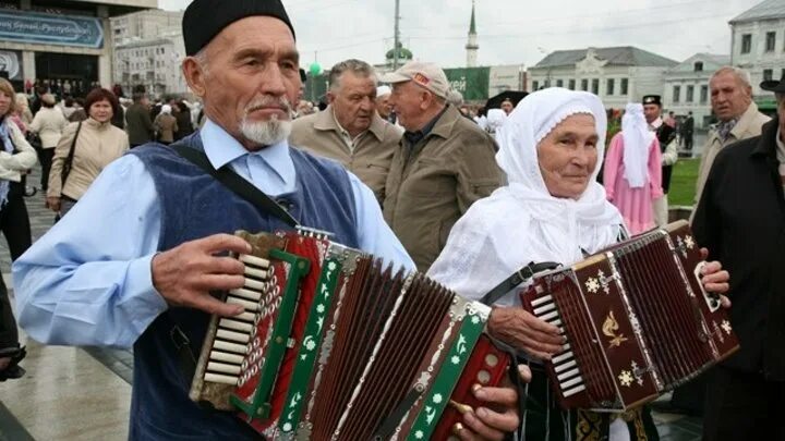 Татарская тальянка. Татарская гармонь. Тальянка гармонь. Татарский гармонист. Играй тальянка