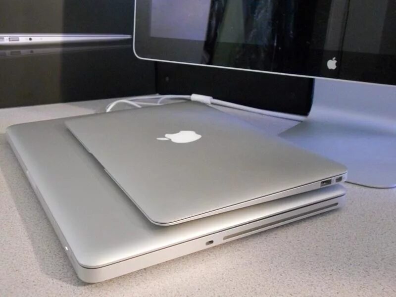 Мак айр. MACBOOK Air 2010. MACBOOK Air 13 2010. Apple MACBOOK Air 11 2010. MACBOOK Air 13 2021.