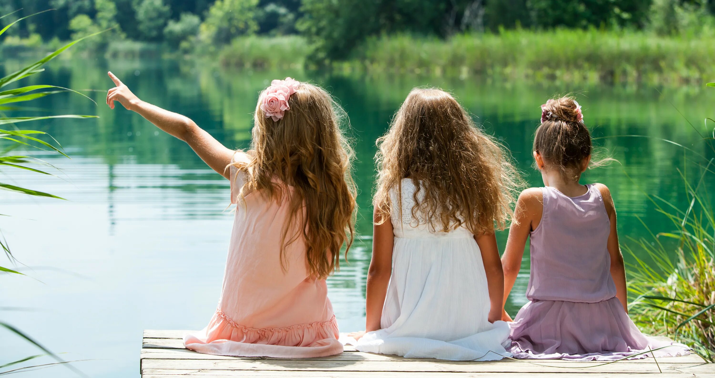 три подруги. маленькие подружки. 3 маленьких подруги. 3 маленьких подруги. девочки подружки.