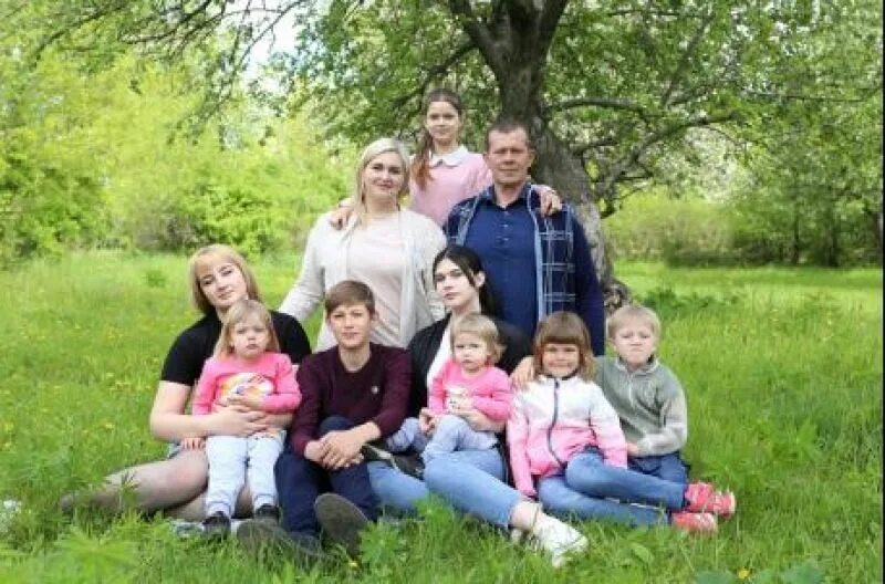 многодетные липецкая область. многодетная семья в липецкой области. многодетные липецкая область. семья самая многодетная семья в липецке. награждение многодетных семей.
