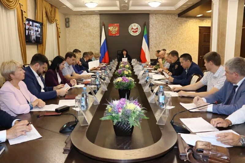 Прокуратура псковской области. Совет депутатов. Турецкая компания ic holding. Встреча. Зам министра юстиции рф.