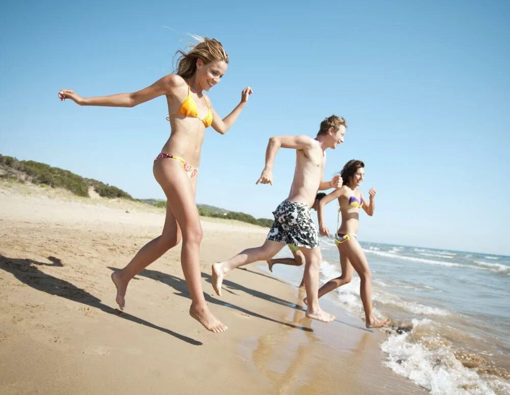 Go to the sea. Летние каникулы фото. Гоу на пляж. Каникулы на юге. Подростки море солнце.