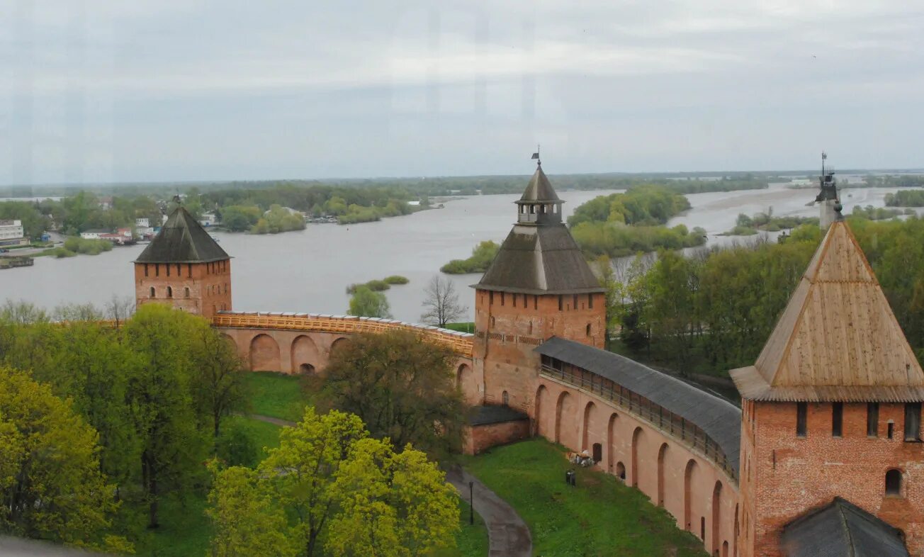 Стиком новгород. Крепость Детинец Великий Новгород. Новгородский Кремль Детинец. Великий Новгород Кремль. Великий Новгород древний Детинец.