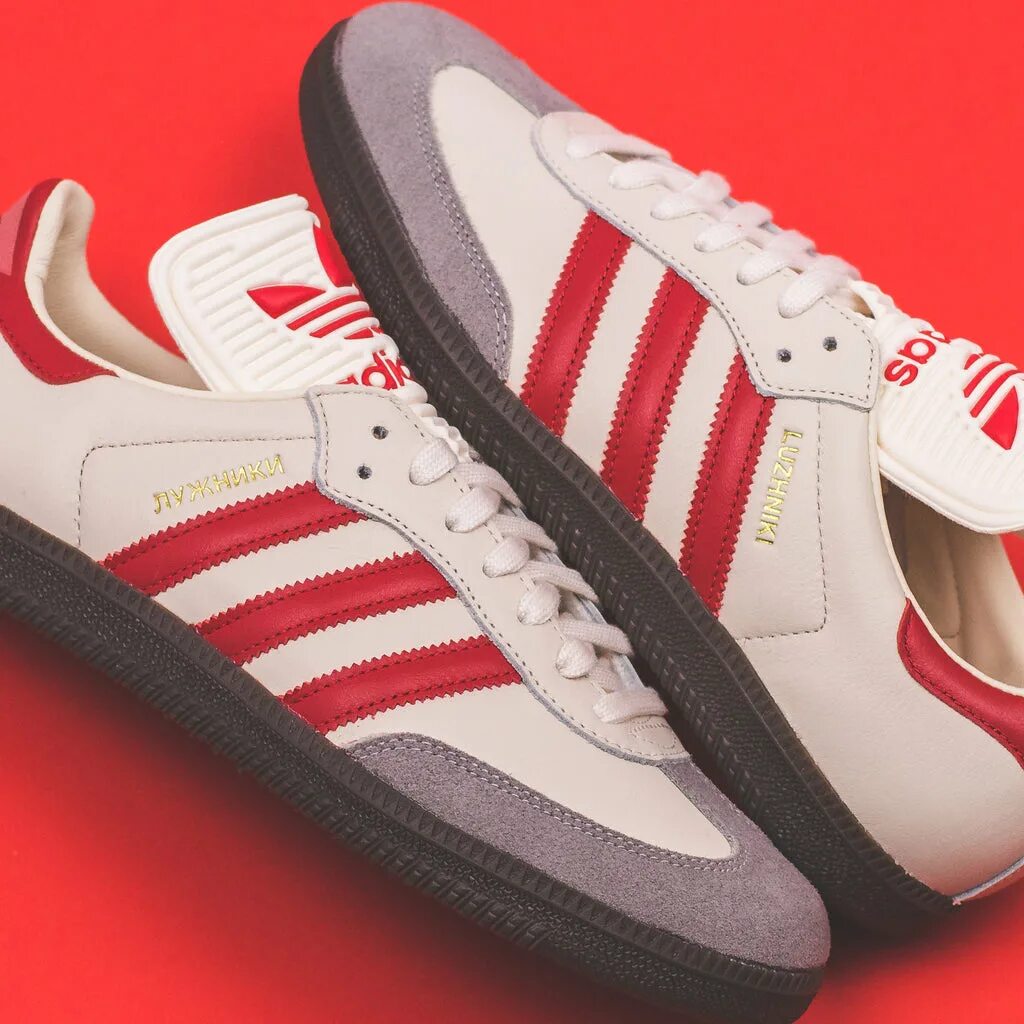 Adidas Samba Luzhniki. Adidas Samba og Classic. Адидас Самба Классик оригинал. Adidas Samba White Red. Кроссовки адидас с белыми полосками