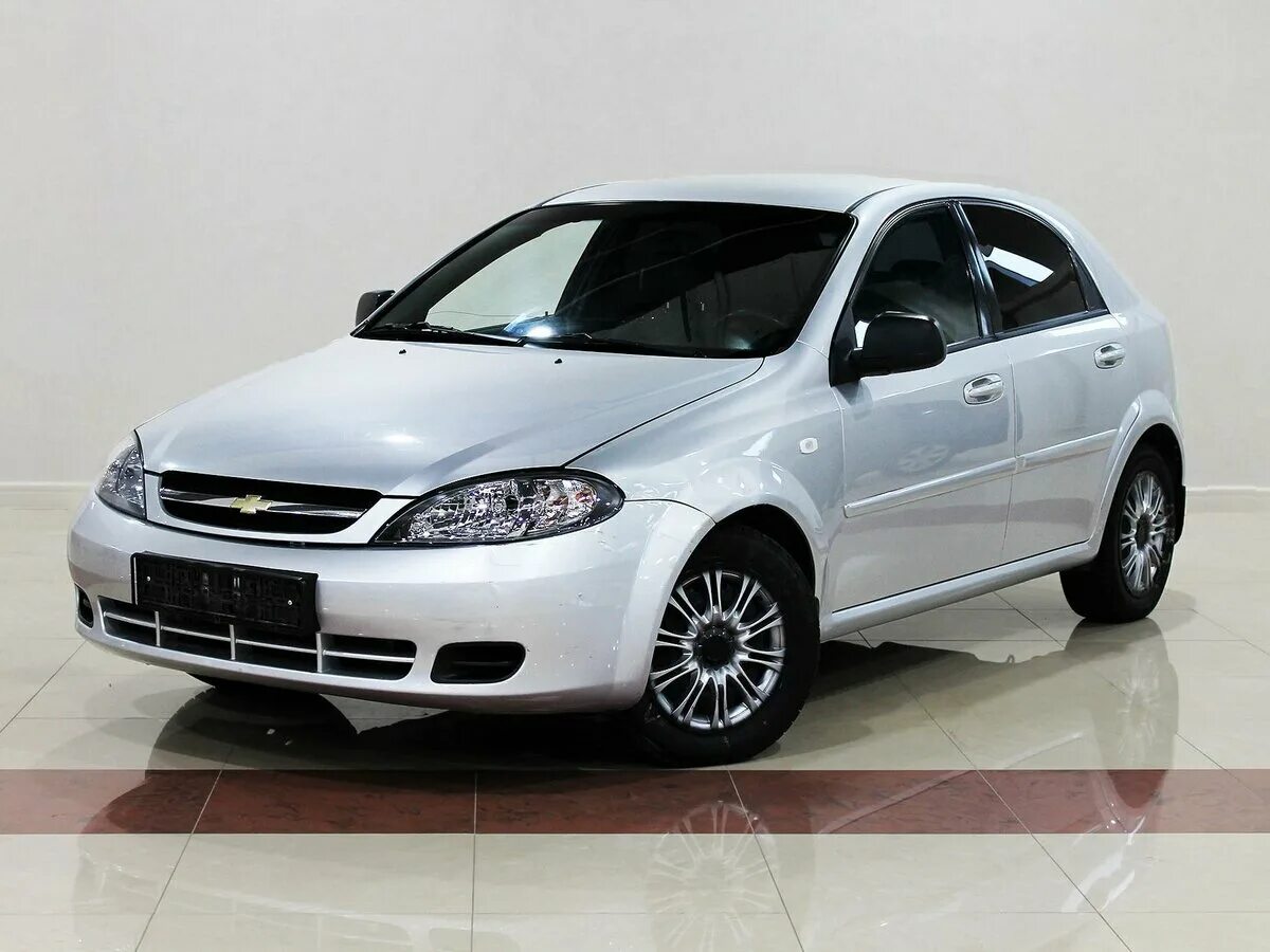 Купить шевроле лачетти в россии. Chevrolet Lacetti 2011. Шевроле Лачетти 2 поколение. Автомобиль Лачетти 2011. Chevrolet Lacetti i серебро.