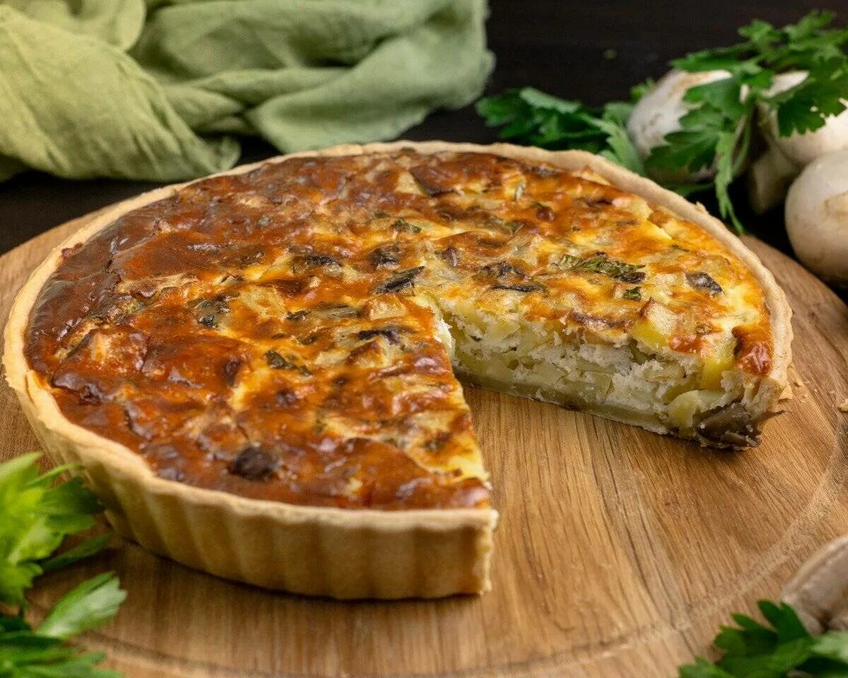 Как приготовить пирог с грибами и картошкой. Картофельный киш с грибами. киш. грибной киш. киш с грибами и картошкой.