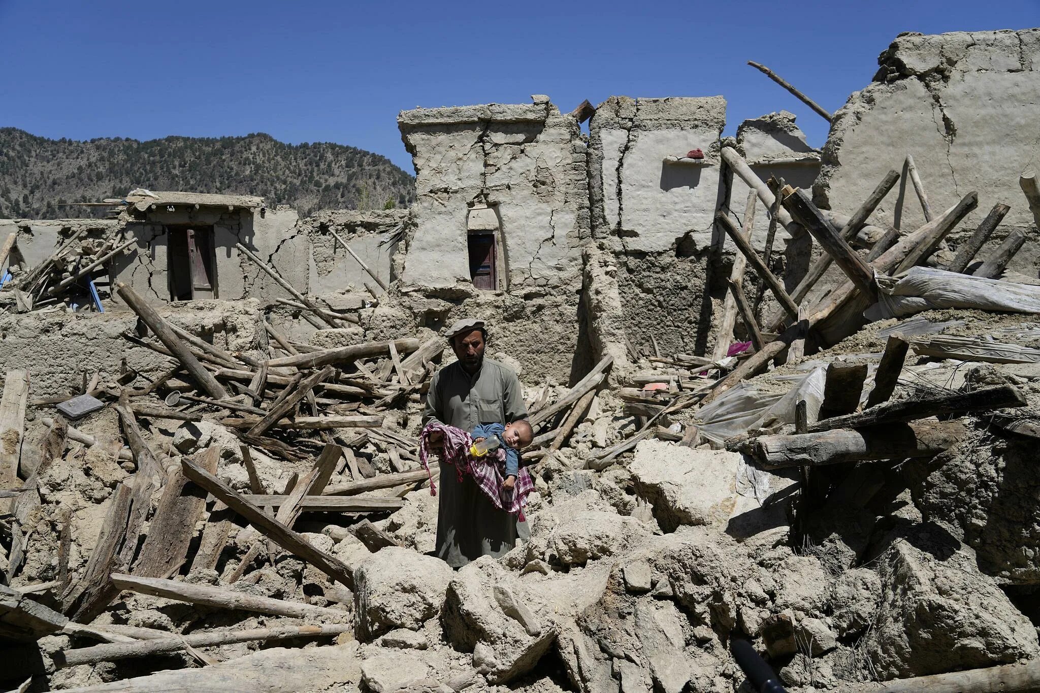 Афганистан землетрясение Кабул. Землетрясение Таджикистан 1911. Землетрясение в Пакистане 2005. Афганистан разрушения. Землетрясение 9 апреля