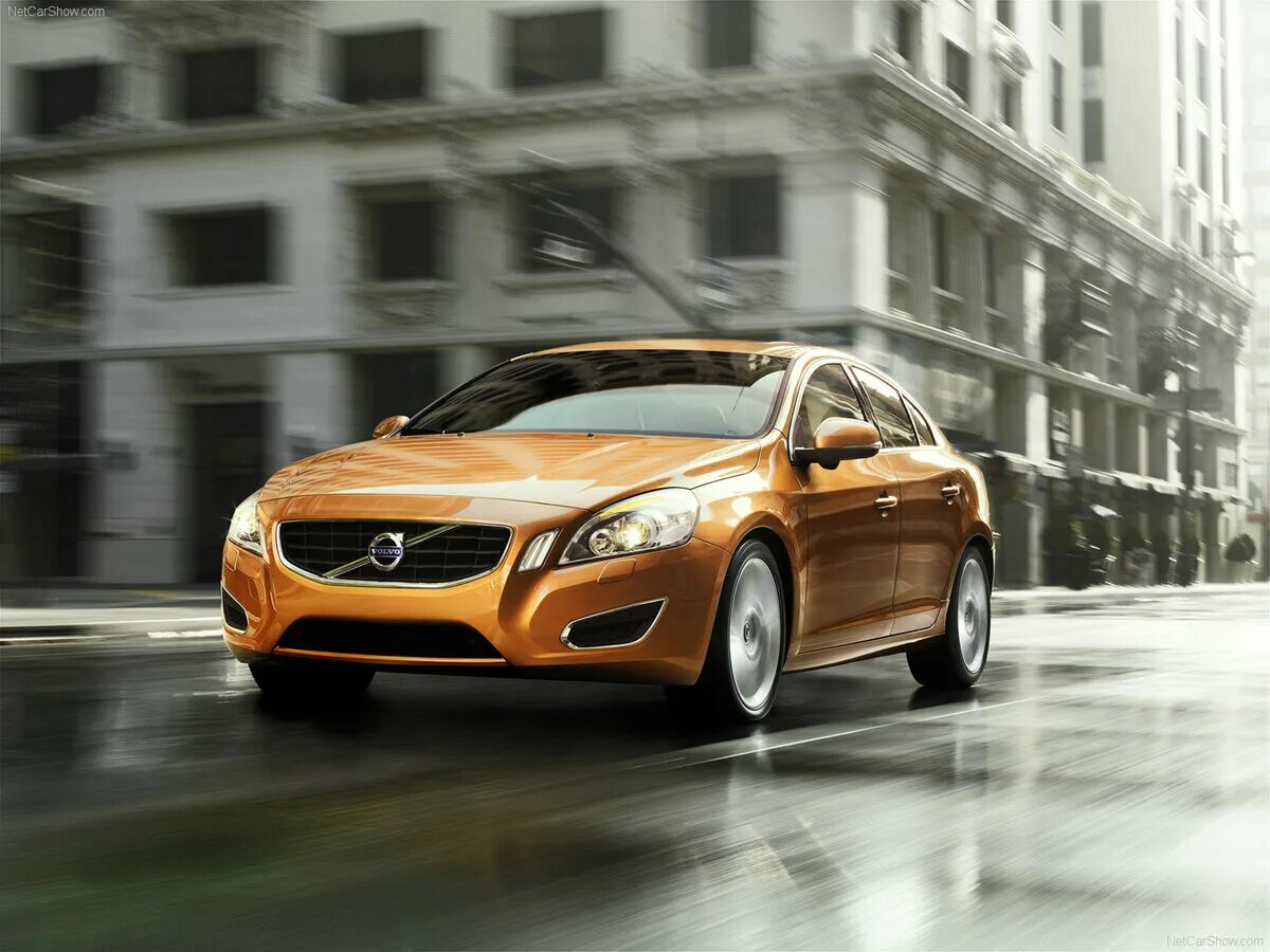 Volvo C30 Design Concept - a smaller Volvo in a nimble and muscular package - Vo