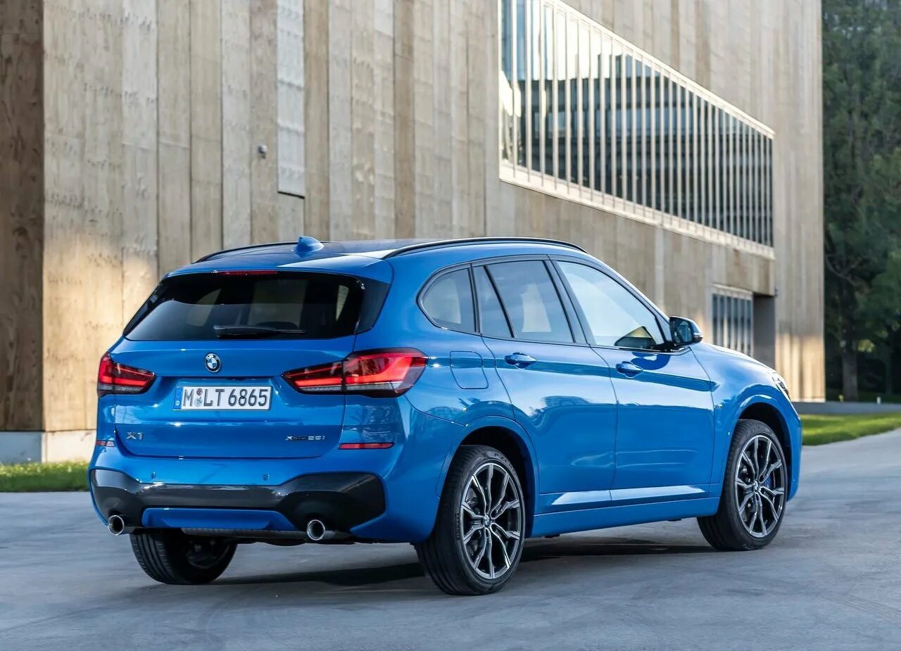 X 5 x 1 48. BMW x1 m Sport. BMW x1 2021. БМВ x1 m пакет. BMW x1 2020 m Sport.