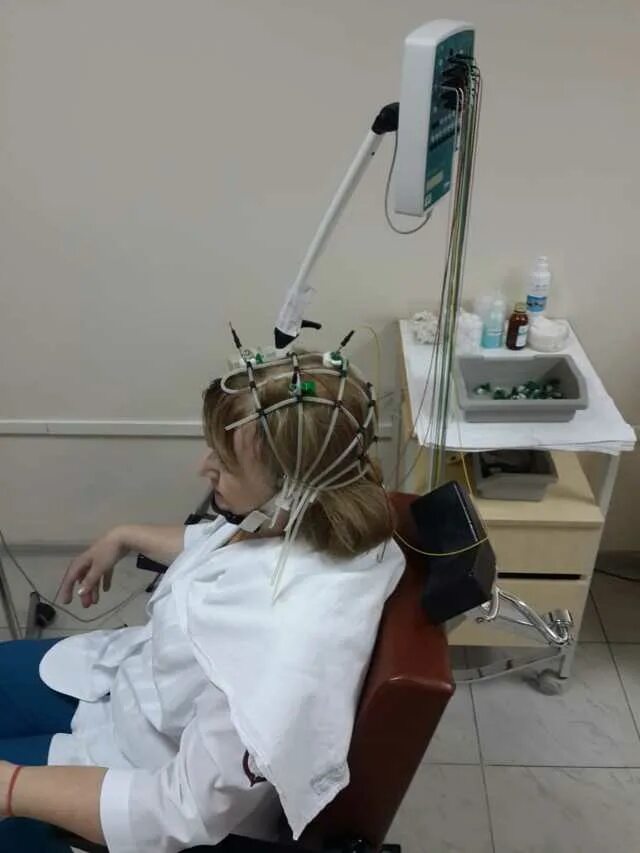 Электроэнцефалография головного мозга (ээг). Энцефалограмма пермь. Энцефалограмма пермь. Магнитная энцефалограмма. Энцефалография (ээг).