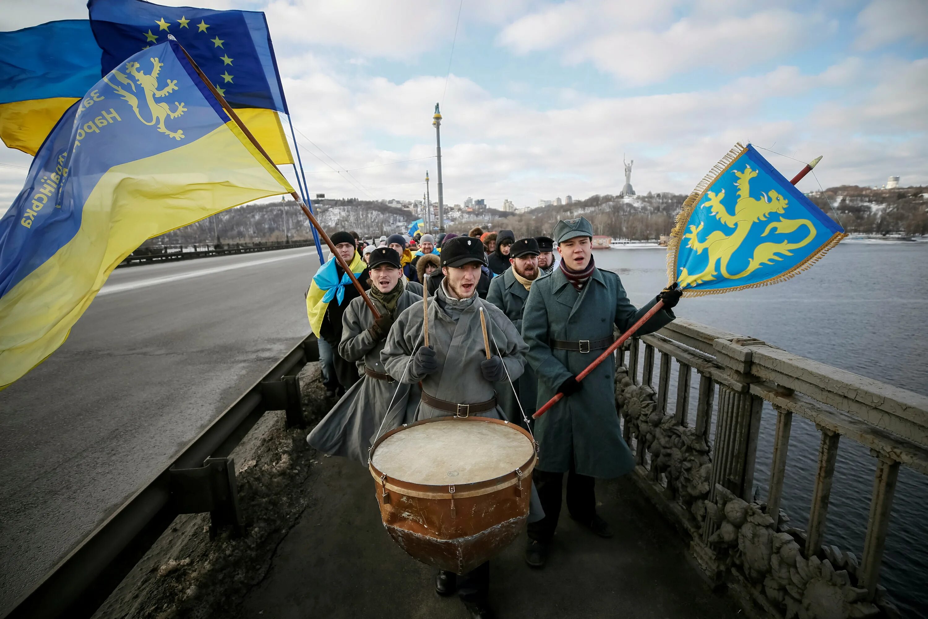 Что значит незалежная украина. Незалежная Украина. Украинский народ. Галичане не украинцы. Галицаи.
