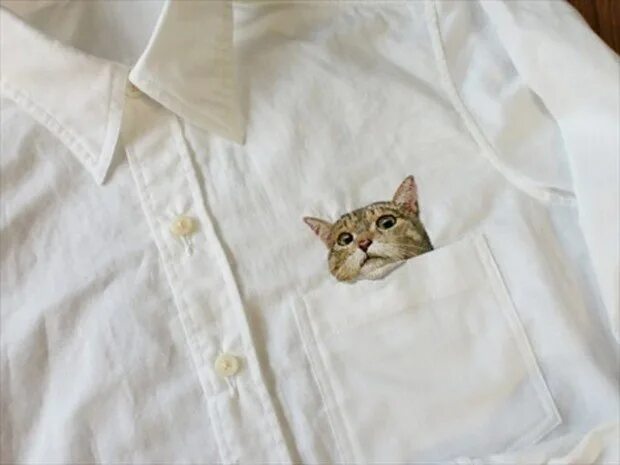 Рубашка кошка. Рубашка с кошечками. Вышивка хироко кубота. Рубашка с вышитым котиком. Рубашка кошка.