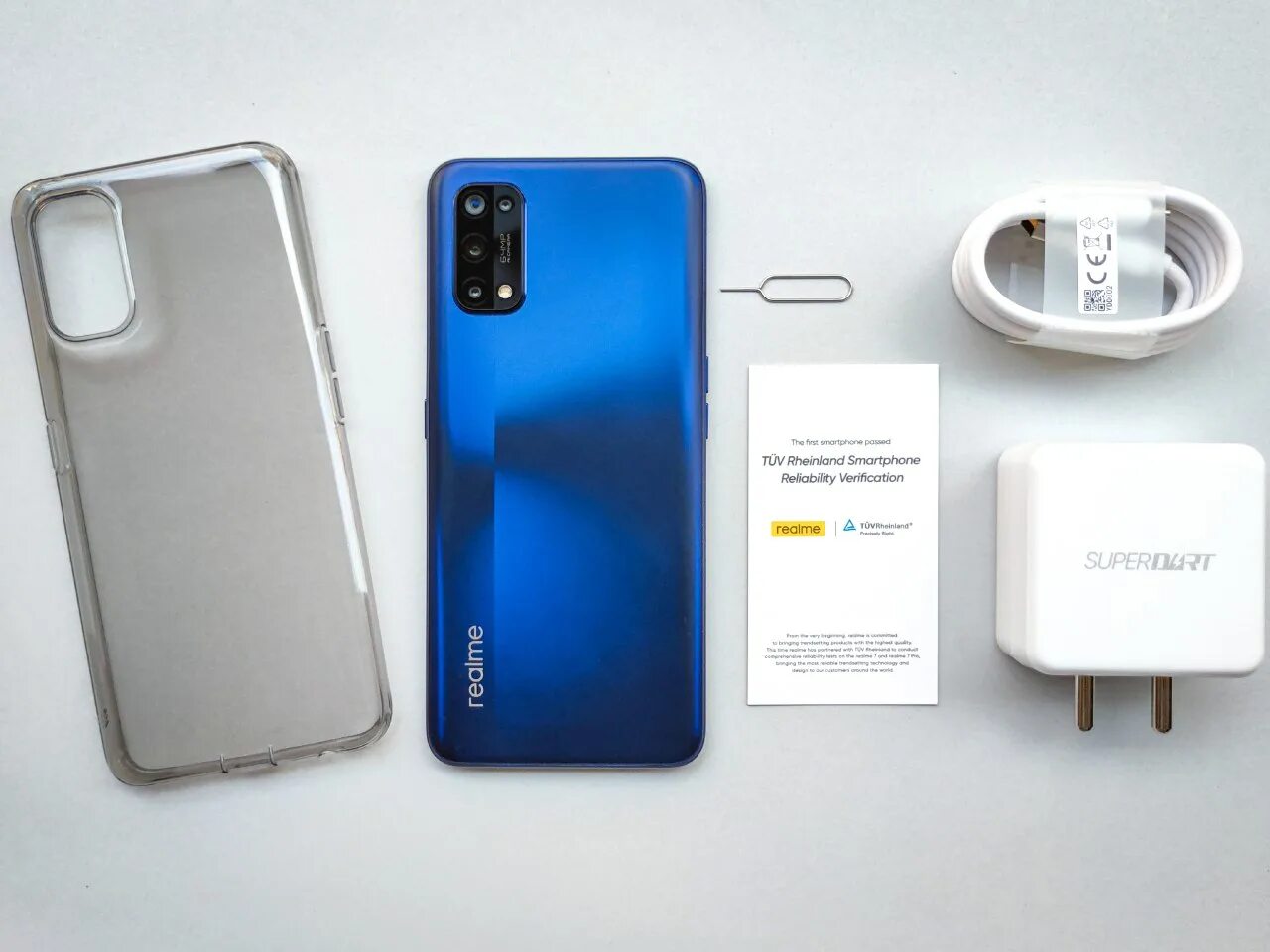 Реалми 6 экран. РЕАЛМИ 7. Смартфон Realme 7 Pro. Realme c21 комплектация. Realme c7 Pro.