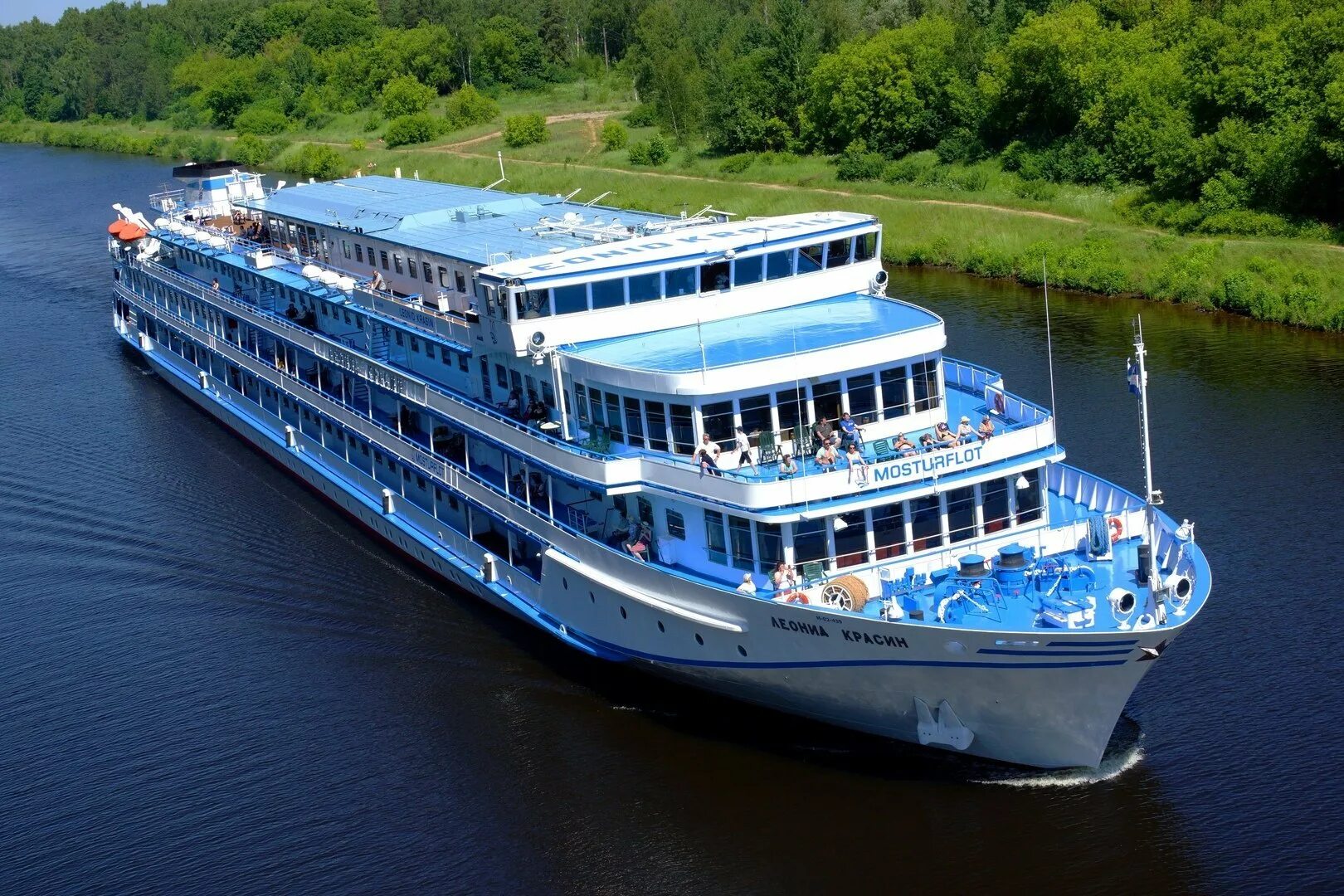 Красин тх. Теплоход красин. Красин теплоход каюты. Теплоход красин мостурфлот. Теплоход красин.