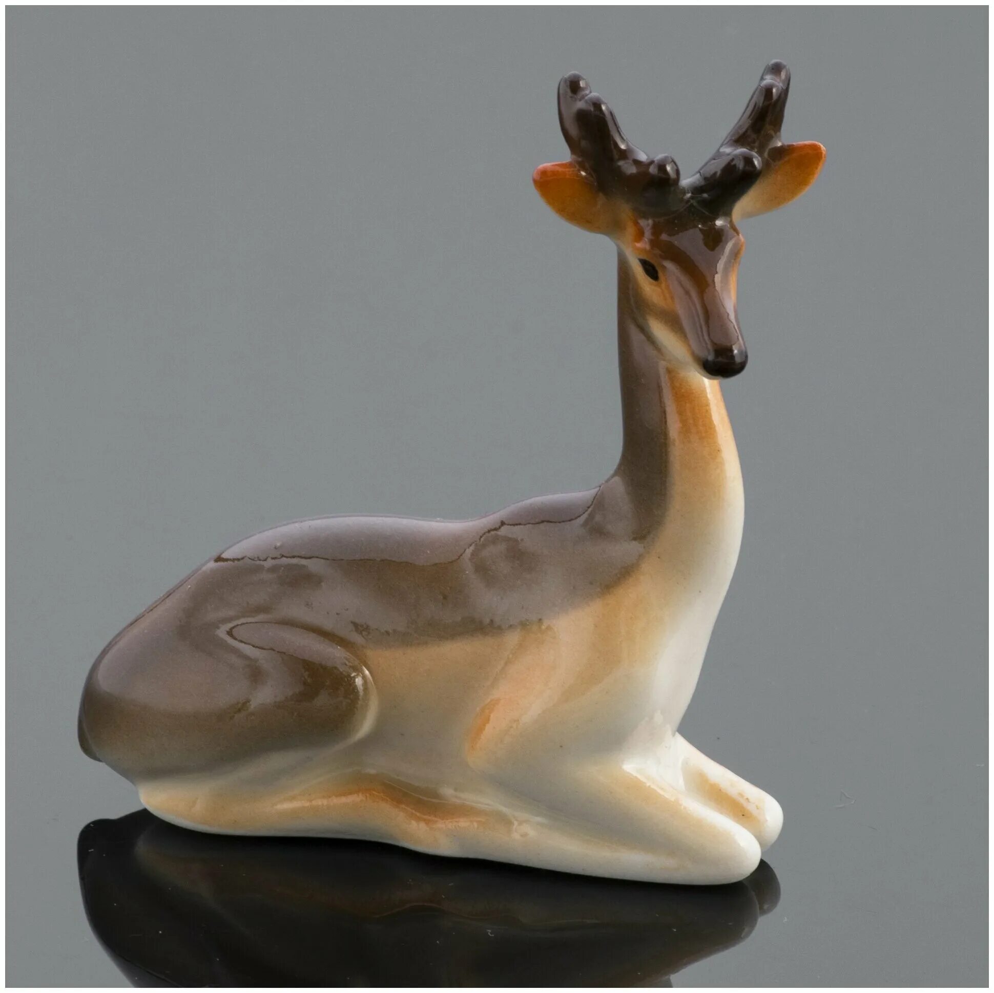 ифз статуэтка олененок. фарфоровый олень. фарфоровый олень. фарфор лфз гфз северный олень. олень пятнистый лфз фарфор.