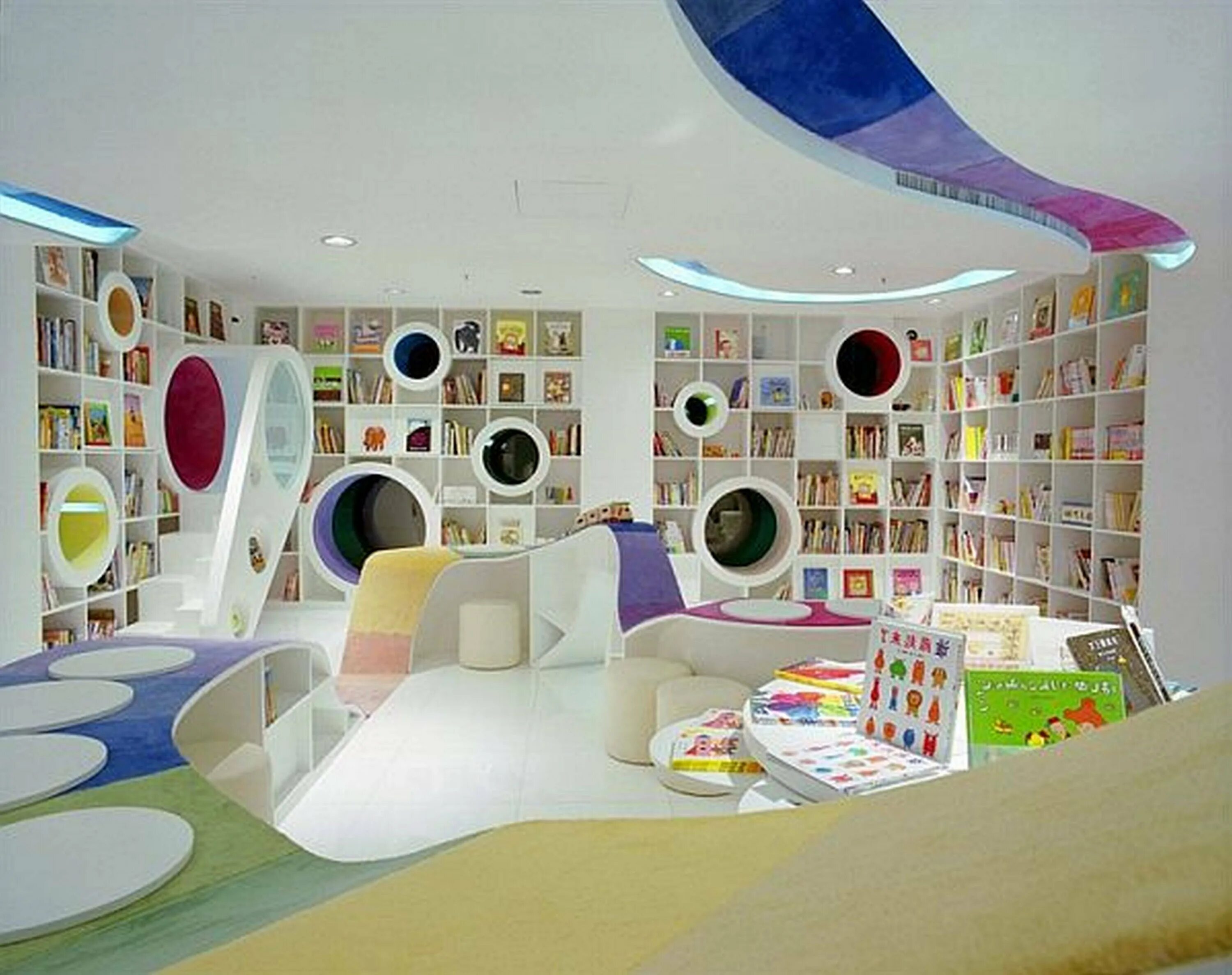 Пространство современной библиотеки. Poplar kid’s republic, пекин, китай. интерьер современной библиотеки. игровое пространство для детей. креативный интерьер.