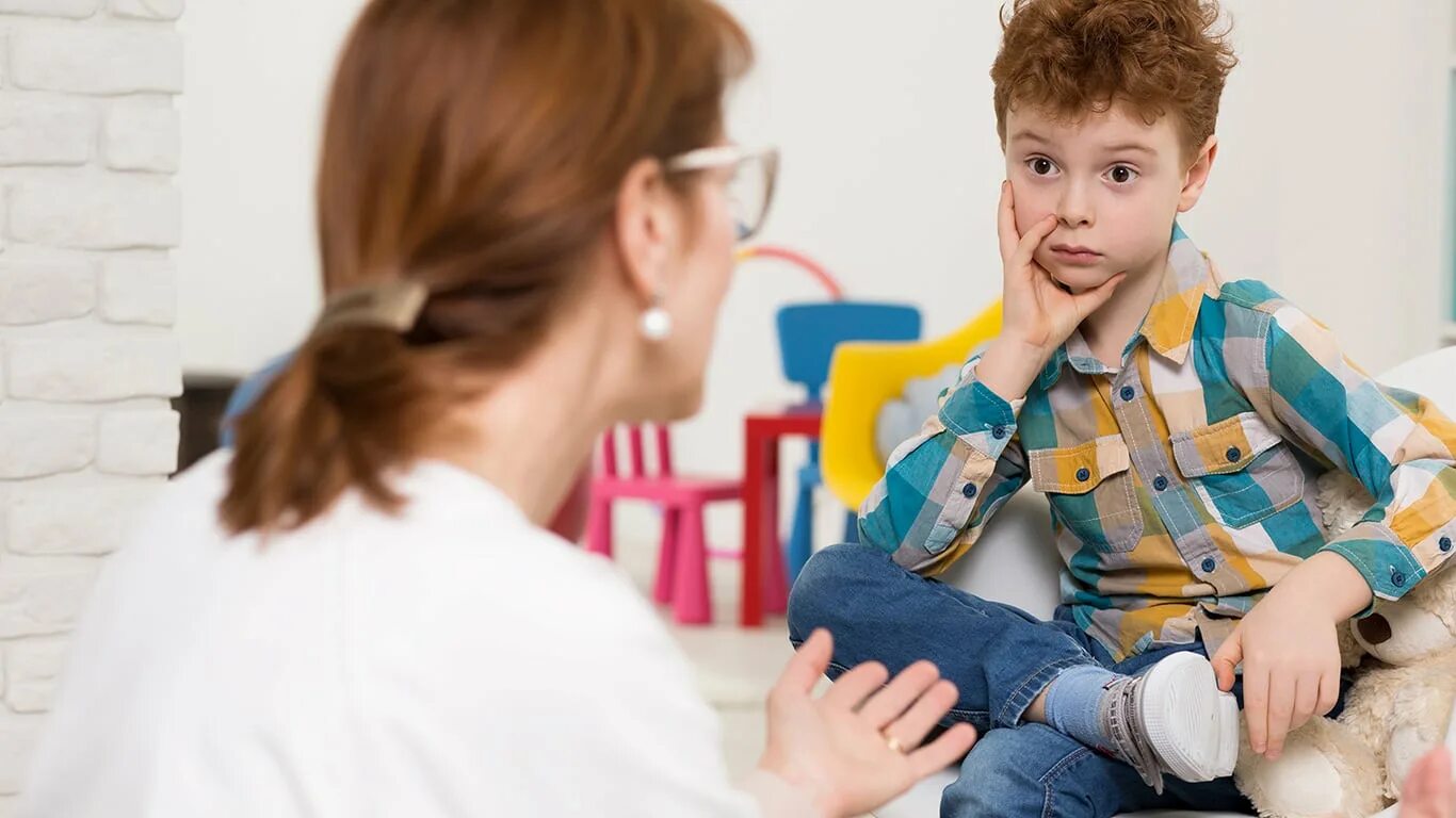 Психотерапевт сдвг. Синдром дефицита внимания. Синдром гиперактивности с дефицитом внимания у детей признаки. Синдром дефицита внимания у детей симптомы 3 года. Психотерапия детей.