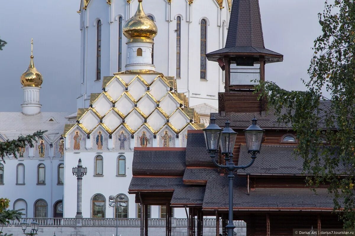 Храмы Минска. Беларусь Минск храм всех святых. Храм в Минске памятник Алексию. Церкви Минска Rojales. Приходы минска