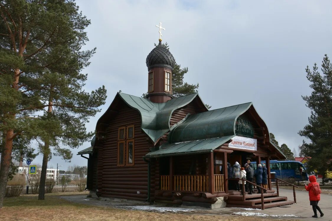 Погода в ленинградской области мельниково приозерского. Храм в Мельниково Приозерского района. Церковь Мельниково Ленинградской области. Храм в Мельниково Приозерского района Ленинградской на острове. Мельниково Приозерский район достопримечательности.